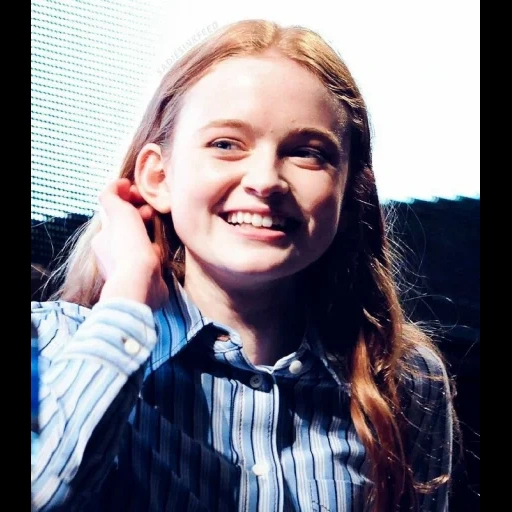 little girl, sadie sink, the actress has red hair, the actress is beautiful, sadie sink teeth smile