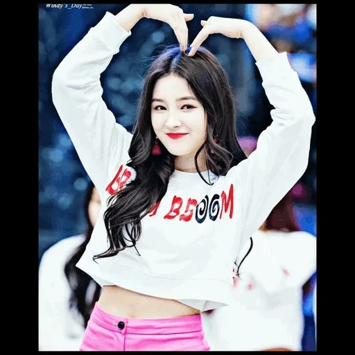 momoland, nancy momoland, nancy momolend, lisa rosa negro, momoland nancy boom