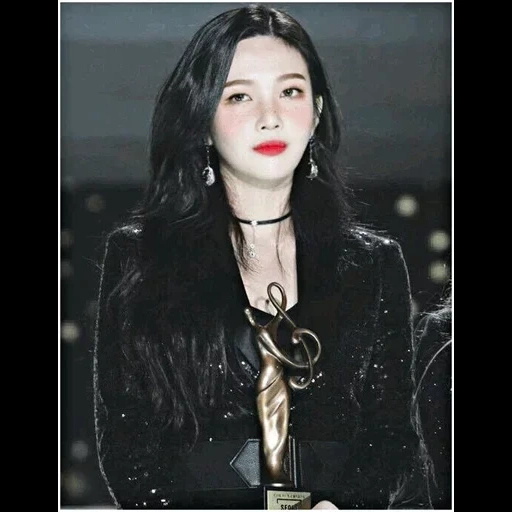 sungai una, bae xiu ji, irene red velvet, irene korduroi lampu merah, suster beludru merah sederhana