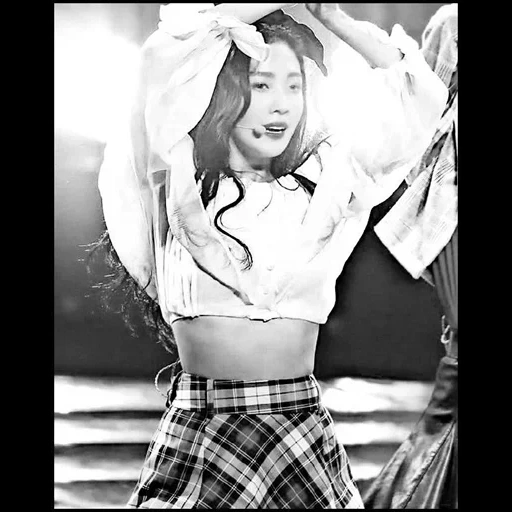 азиат, twice, blackpink jennie, twice nayeon heart, джой red velvet наряды