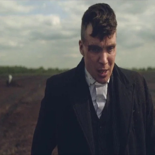 blinder de pico, thomas shelby, visores afilados, las viseras agudas son buenas, peaky blasty tommy shelby