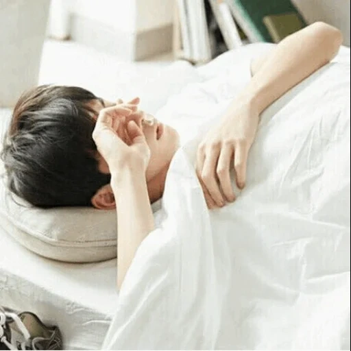 pieds, sommeil humain, acteur coréen, acteur coréen, le baiser de zehra omer