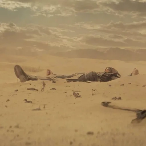 verschwommenes bild, katastrophenfilm tom hiddleston, oblivion film 2013 padalmers, mad max, wüste