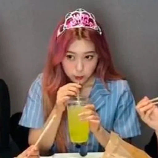 toc, kpop, jovem, tik tok, rujin itzy gelado