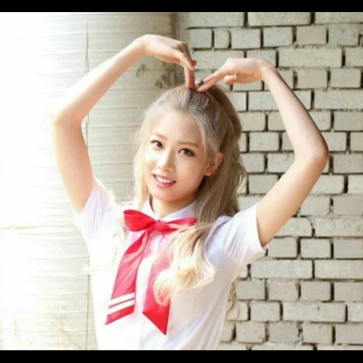 kim lip, девочка, gugudan sally, loona kim lip, джуи momoland bboom