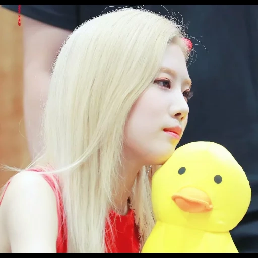 kpop, kim lip, loona kim lip, archivos de internet, chica asiática