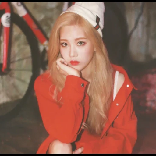 duas vezes, jovem, duas vezes especial, kim lip loona ruiva, blackpink photo shoot billboard