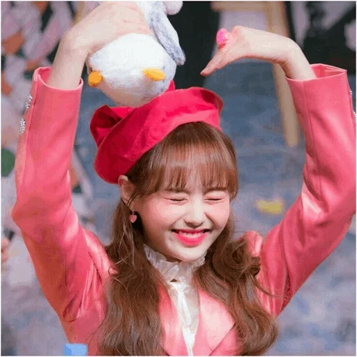 chuu, the little girl, choi su-yeon, chuu loona, asian girl