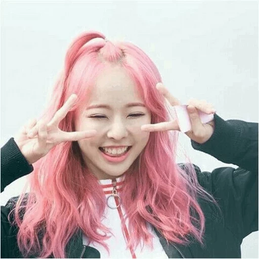 dream catcher, kpop groups, loona kpop vivi, loona vivi pink, loona vivi pink hair