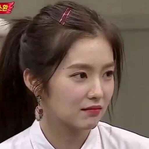 mema irene, red velvet, korean people, irene red velvet, irene red light corduroy meme