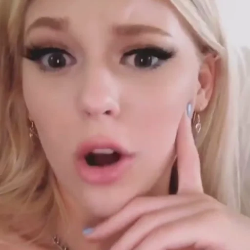 девушка, блондинка, loren gray, лорен грей, lulu chu кензи ривз