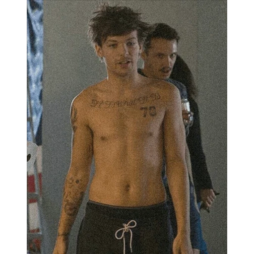 louis tomlinson, larry stellinson, one direction louis, torres louis tomlinson, louis tomlinson's torso