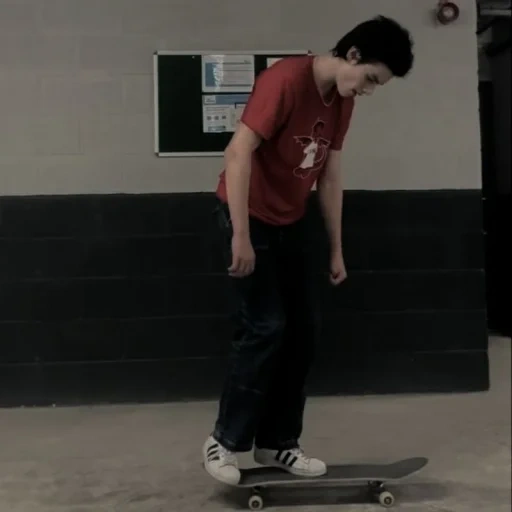 pattinare, pattinatore, skateboard, andare con lo skateboard, trucchi skateboard