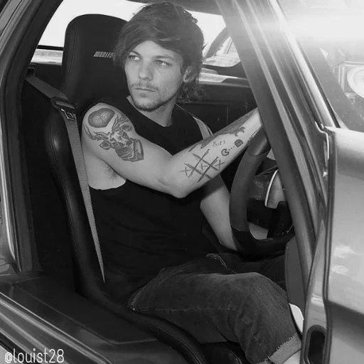 louis tomlinson, william tomlinson, machine louis tomlinson, la voiture de louis tomlinson, cartes louis tomlinson mario