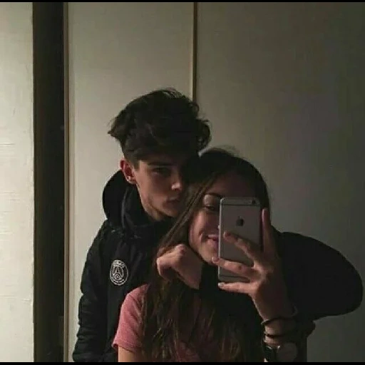 coppie adorabili, selfie di coppie, una coppia di adolescenti, coppia adolescente, adorabile coppia adolescente