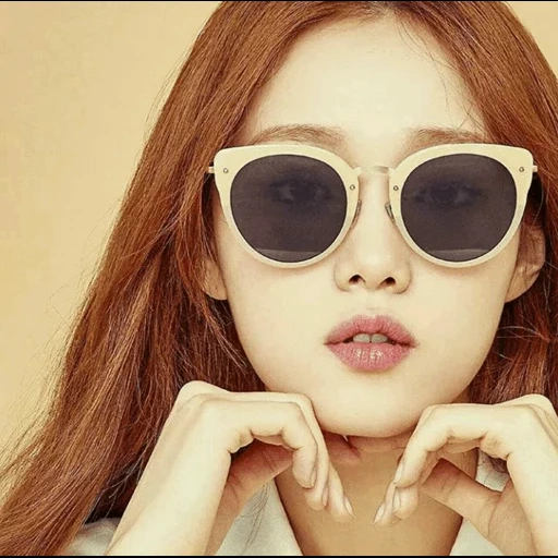 lee sung, lee sung kyung, actrice coréenne aux cheveux roux, lee sung-kyung poids 2020, soeur lee sung-kyung