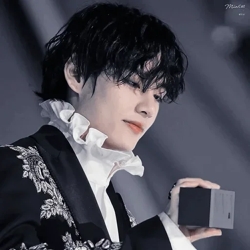 cantante bts, cantante pop, kim tae-hyun, zheng zhongguo, kim taehyung 2020