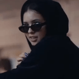 le persone, la ragazza, le donne, lire la suite de l'article, misterioso film iraniano 2002