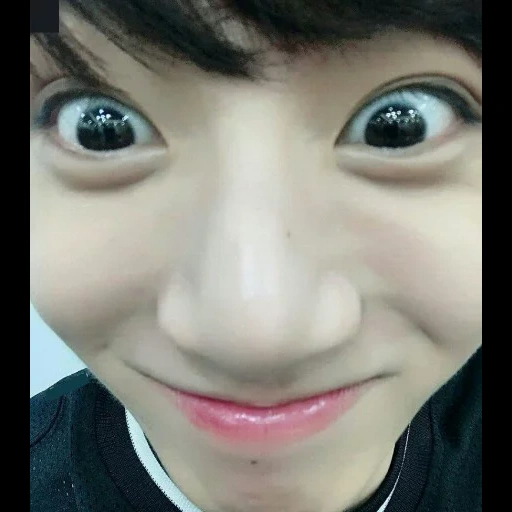 zheng zhongguo, tai heng's eyes, bts jungkook, chonguk is funny, bts chongguo eye