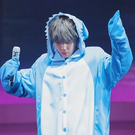 jimin bts, elizabeth i, bangtan boys, le téléphone est un appareil photo, bts kigurumi jimin