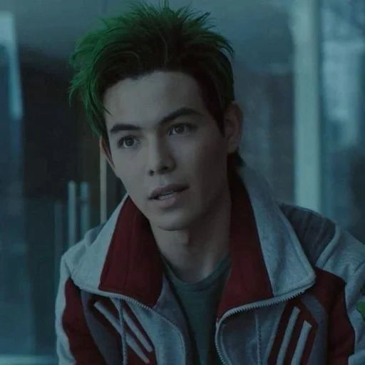 logan tetane, plus logan titan, garfield logan titan, ryan potter vitello boy, titans series netflix tutti i characters