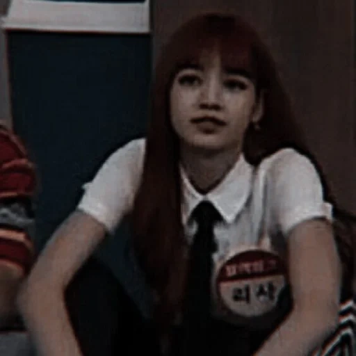 poudre noire, lisa blackpink, black pink lisa, actrice coréenne, édition coréenne de filles