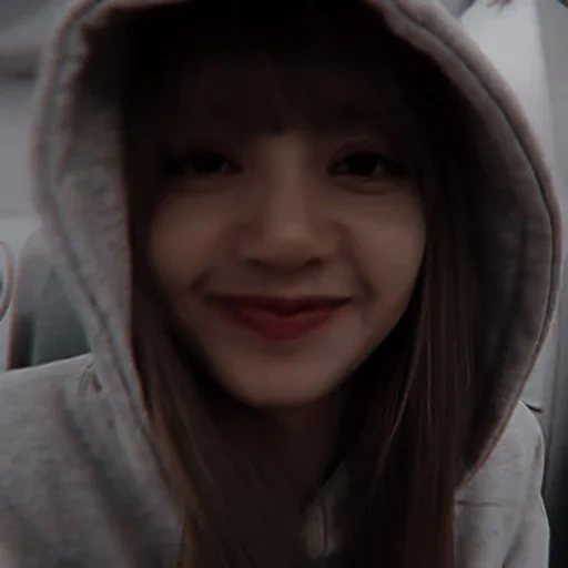 poudre noire, poudre noire, lisa lalisa, lisa blackpink, la poudre noire fox ne contient pas de maquillage