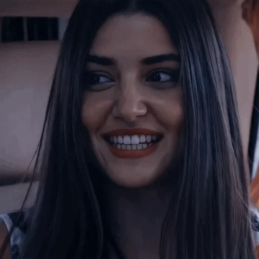 erchel, young woman, hande erchel, hande erchel smile, actress handel erchel her teeth