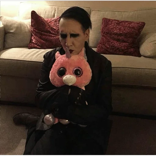 elizabeth i, marilyn manson, marilyn manson, my chemical romance, marilyn manson unicórnio