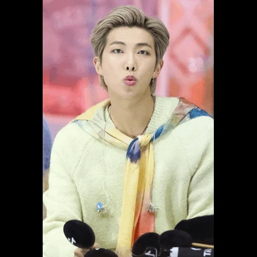 bts rm, mostro rap, namjoon bts, rm antiproiettile junior league 2020 lovely, nanjun golden pan 2020