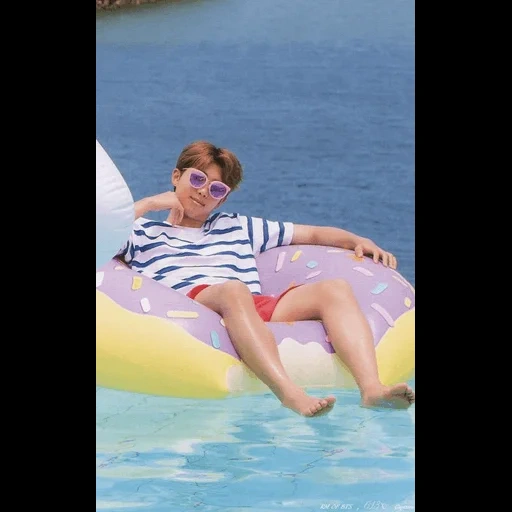 pernas, humano, pacote de verão do bts 2018, pacote de verão taehen 2017, pacote de verão bts 2017 jungkook