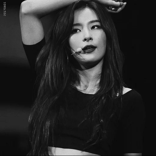 giovane donna, kan silgi, due volte dahyun, jisoo blackpink, velvet rosso seulgi