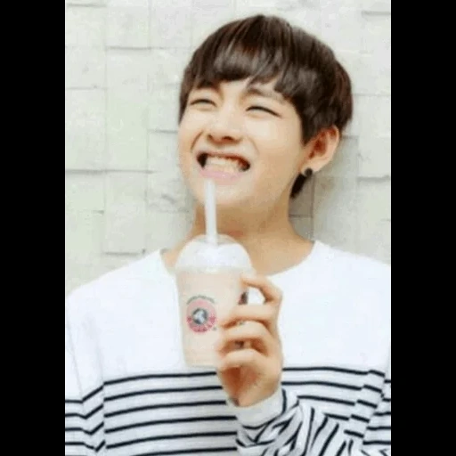 kim tae hyun, bts jungkook, bangtan boys, bts minum kopi, bts chongguo joy