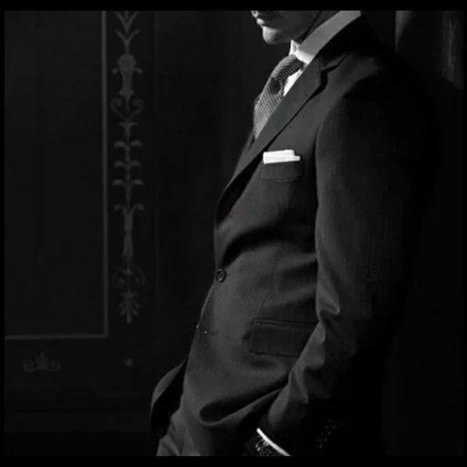 male, force majeure, men's suit, male portrait, aesthetics of men's clothing