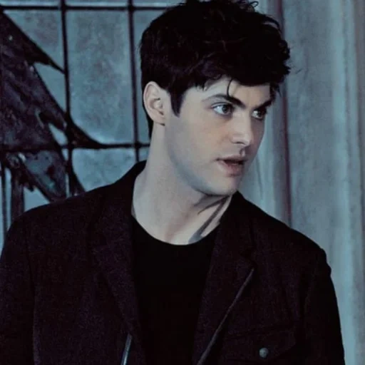 lightwood, кадр фильма, alec lightwood, мэттью даддарио, мэттью даддарио алек лайтвуд улыбается