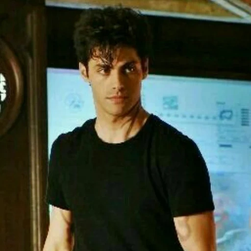 lightwood, алек лайтвуд, alec lightwood, мэттью даддарио алек лайтвуд, мэттью даддарио алек лайтвуд улыбается