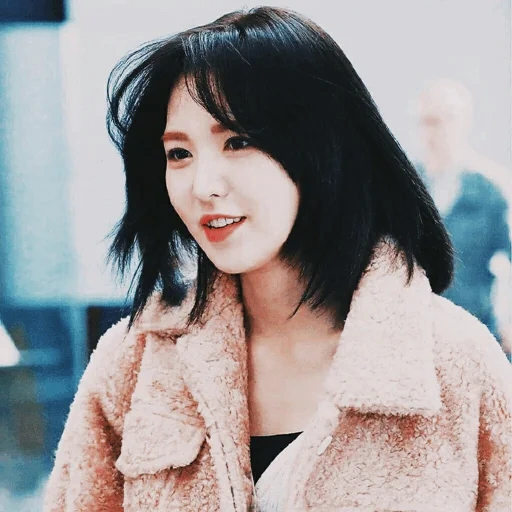 red velvet, koreanische frauen 1989, wendy red fleece, wendy red light cord 2019, rotes cord wendy hapiness