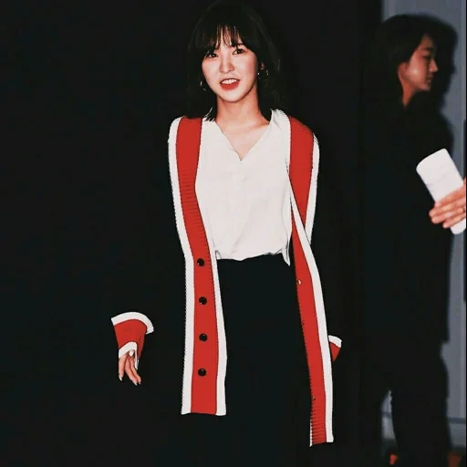 red velvet, koreanische mode, koreanisch, roter samt irene, red fleece wendy