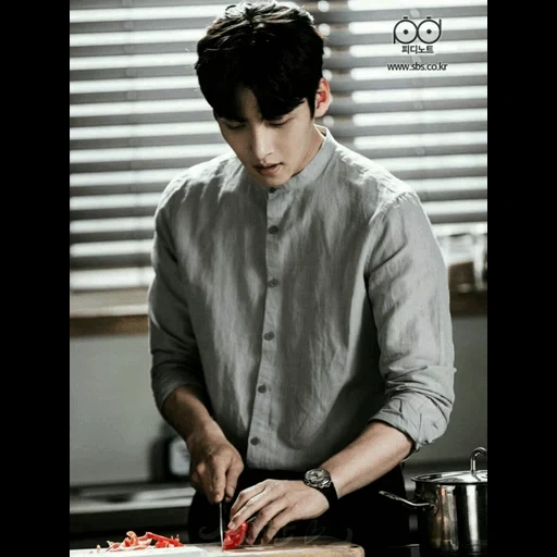 ji chang wook, aktor korea, ji chang wook sedang memasak, drama romantis dr jin, stills duel 2017 sung hoon x sung joon x jong 3