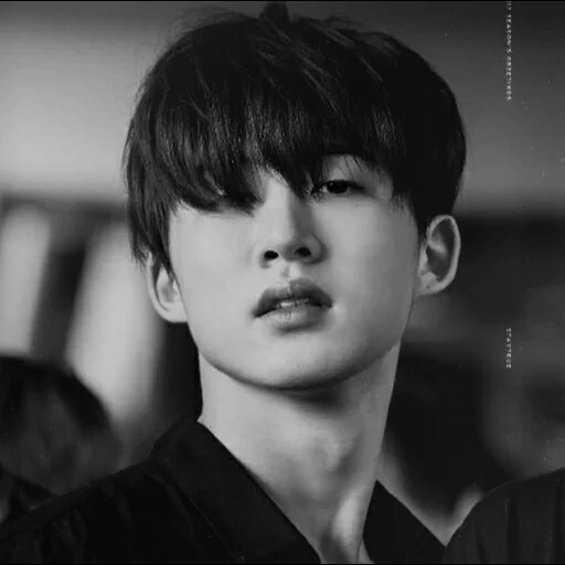 cui, ikon i220, cantante pop, zheng zhongguo, jungkook bts