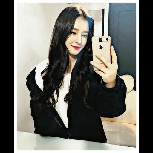 giovane donna, telefono, asiatico, nancy jewel mcdonie, nancy mcdoni selfie