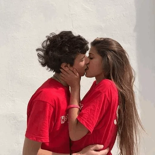 casal fofo, naska kamenskich, casal adolescente, casal bonitinho, um par de adolescentes bonitos