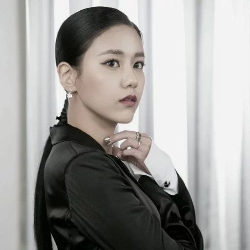 tidurmu jin, aoa hyejeong, idola korea, kecantikan asia, aktris korea