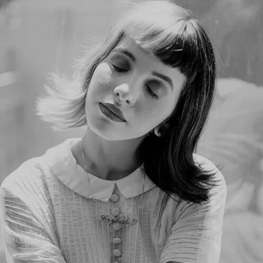 mulher, jovem, chora bebê, melanie martinez, série melanie martinez