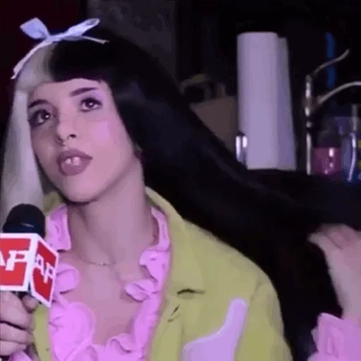 luna, junge frau, cindy luna, melanie martinez, melanie martinez interview