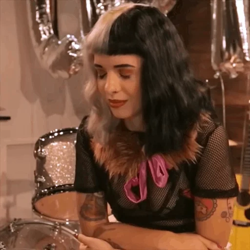 junge frau, mädchen, schöne leute, melanie martinez, film k-12 melanie martines cry baby