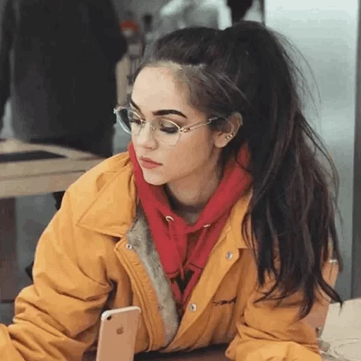 wattpad, maggie lindemann, gadis-gadis cantik, tumbler maggie lindemann, margaret elizabeth lindemann