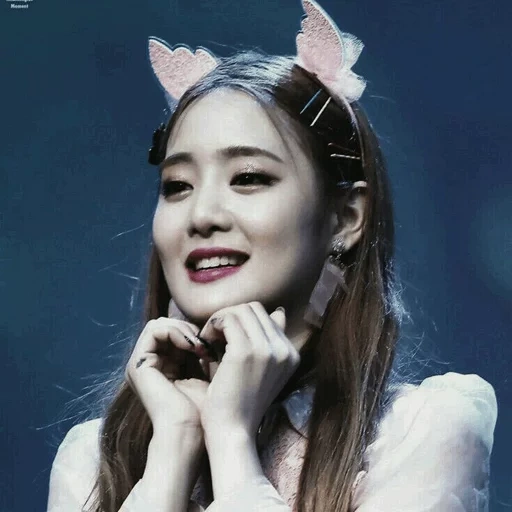 jeune femme, tzuy twis, idole de minnie, dahyun deux fois, deux fois nayeon