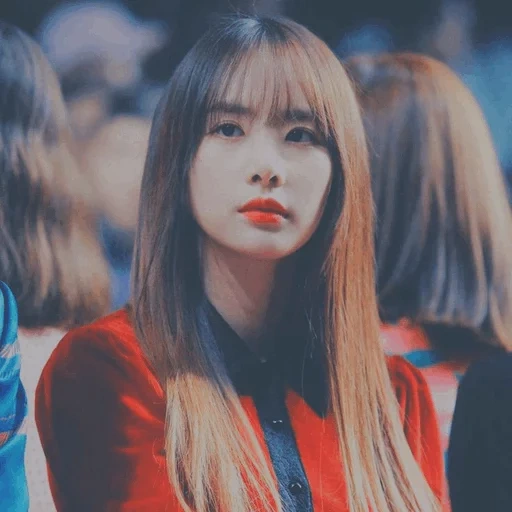 wanita muda, lisa blackpink, blackpink lalisa, dua kali portal 2018, seola wjsn bibir merah