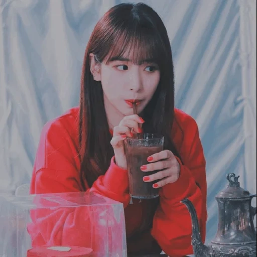 menina, taeyeon snsd, coreano, takamoto ayaka, capa feliz de veludo vermelho